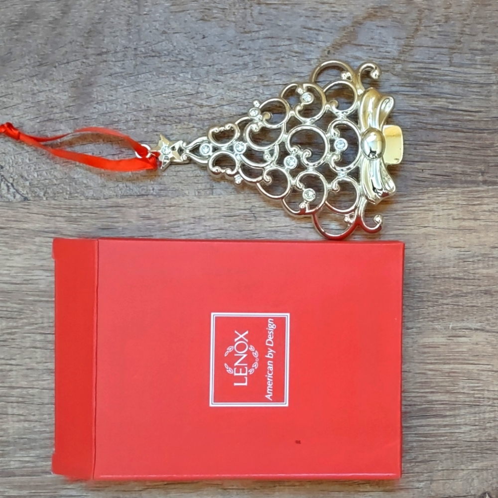 Lenox Silver Plate Sparkle and Scrolls Crystal Tree Ornament New